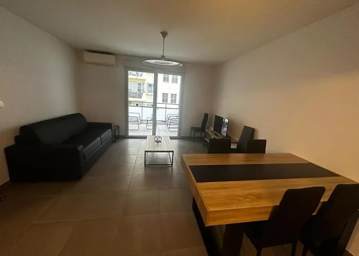 Superbe Appartement Terrasse 2P A 5 Min A Pied Du Vieux Nice, Du Port Et Du Tram